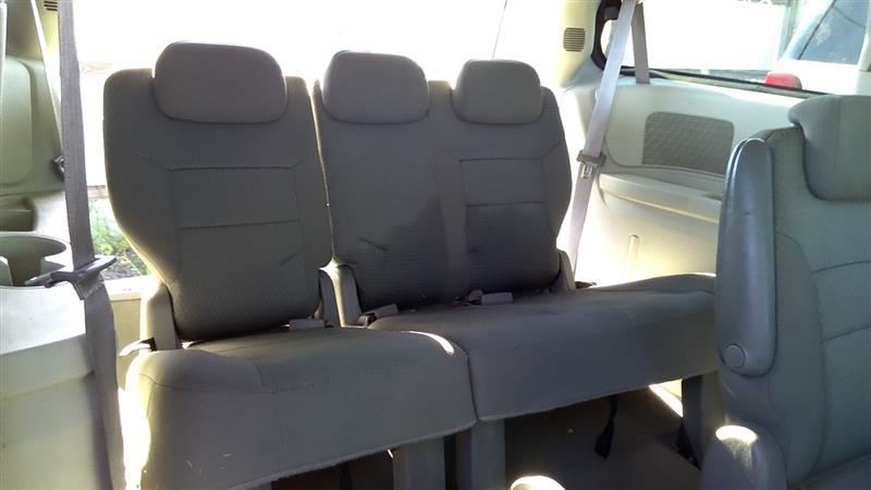 CARAVAN 2010 High Mounted Stop Light 1036383831