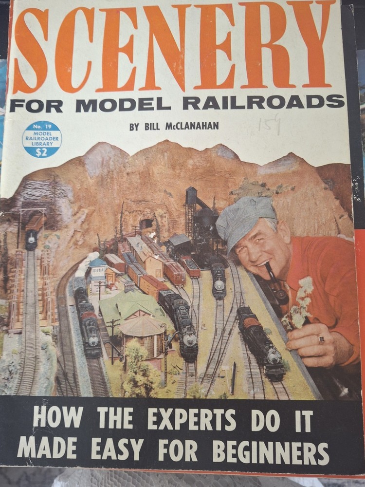 Vintage HO . Train Sets In Original Boxes Extra Tracks,universal Power Master.