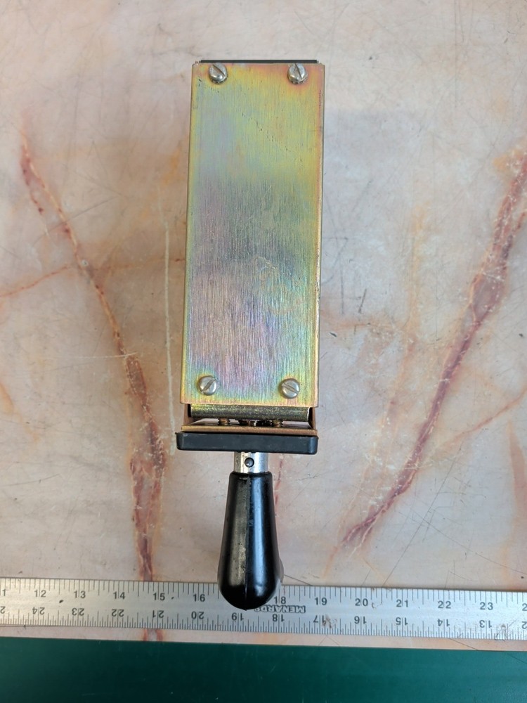 ELECTROSWITCH 8330A62G01 ROTARY CAM SWITCH BOX