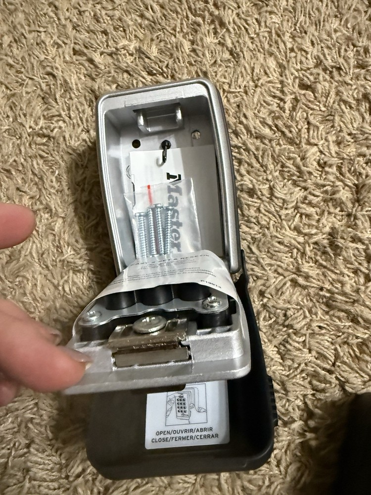 Master Lock Combination Lockbox