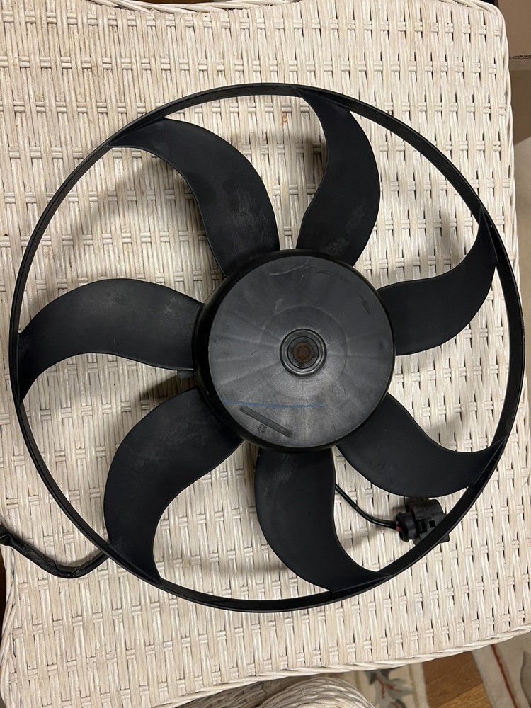 Volkswagen Cooling Fan With Control Module 1KM-959-455-G