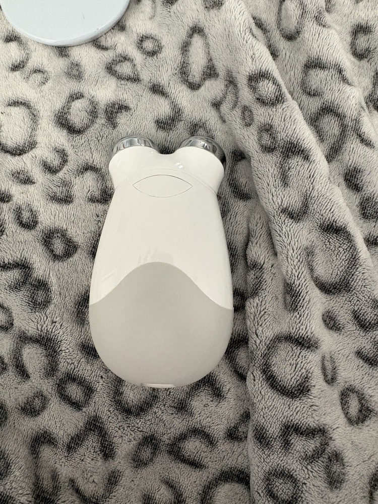 NuFACE Trinity+ Smart Microcurrent Facial Toning Device White FDA-C…