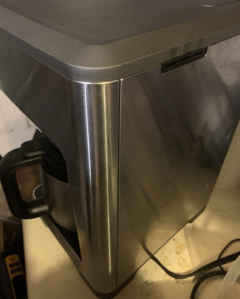 Wolf Gourmet Programable Coffee Maker WGCM100S Auto Drip System Red Knobs