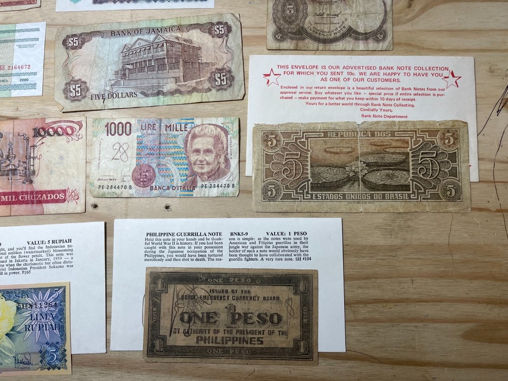 Assorted World Foreign 25 Banknotes Lot High Value