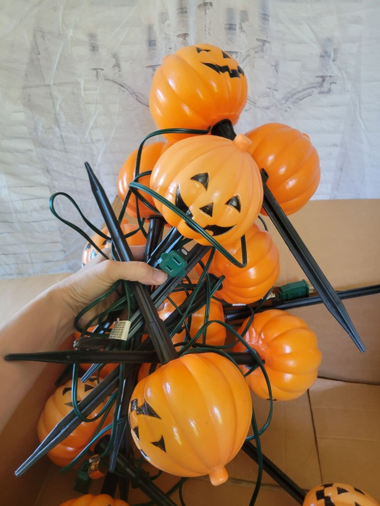 Pumpkin pathway lights Halloween jack-o'-lantern decor