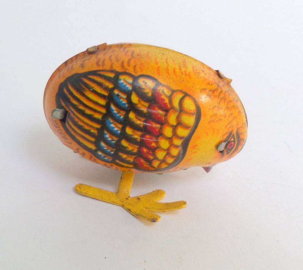 WORKING TINPLATE CLOCKWORK CHICK TOY NO KEY