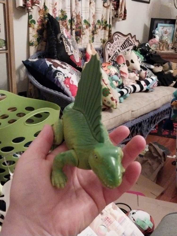 Playskool DEFINITELY DINOSAURS Green Dimetrodon Sailback 1987