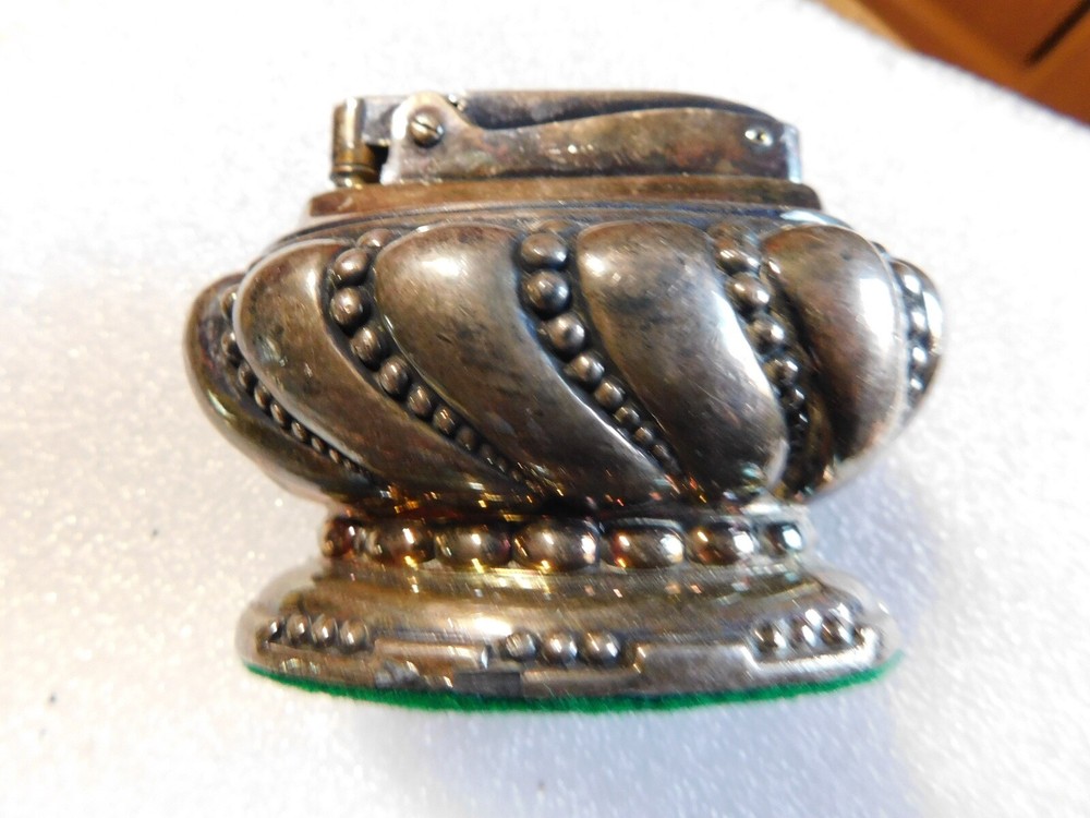 Vintage Ronson "Crown" Table Lighter