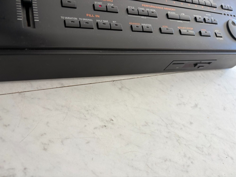 Roland RA800 Synthesizer