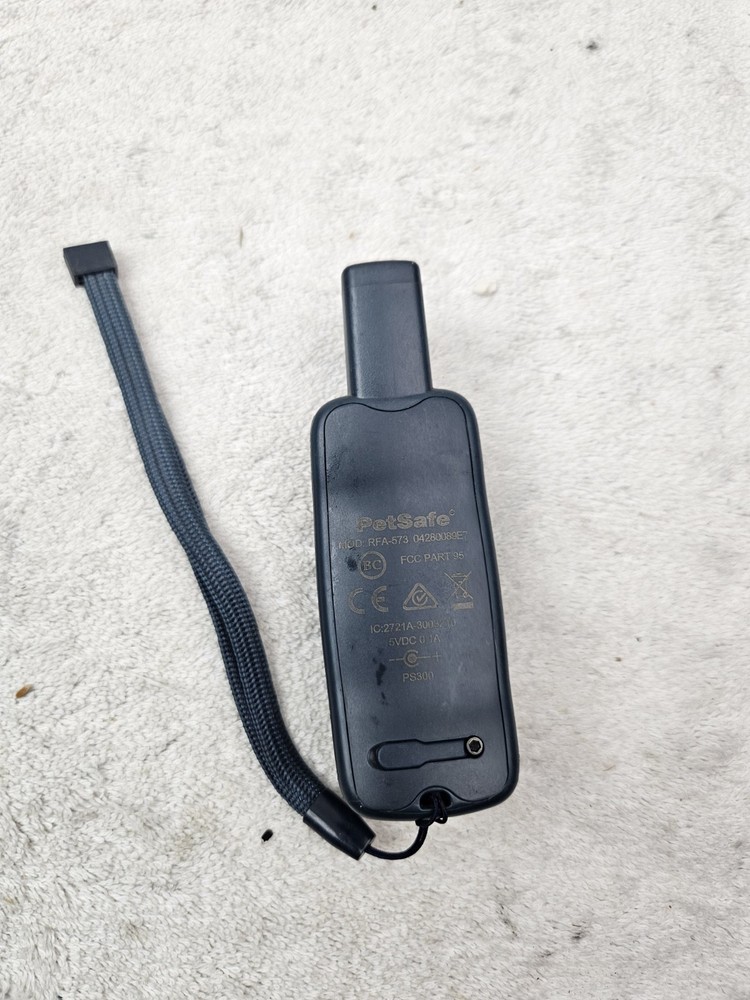 PETSAFE RFA 573 TRANSMITTER NO CHARGER