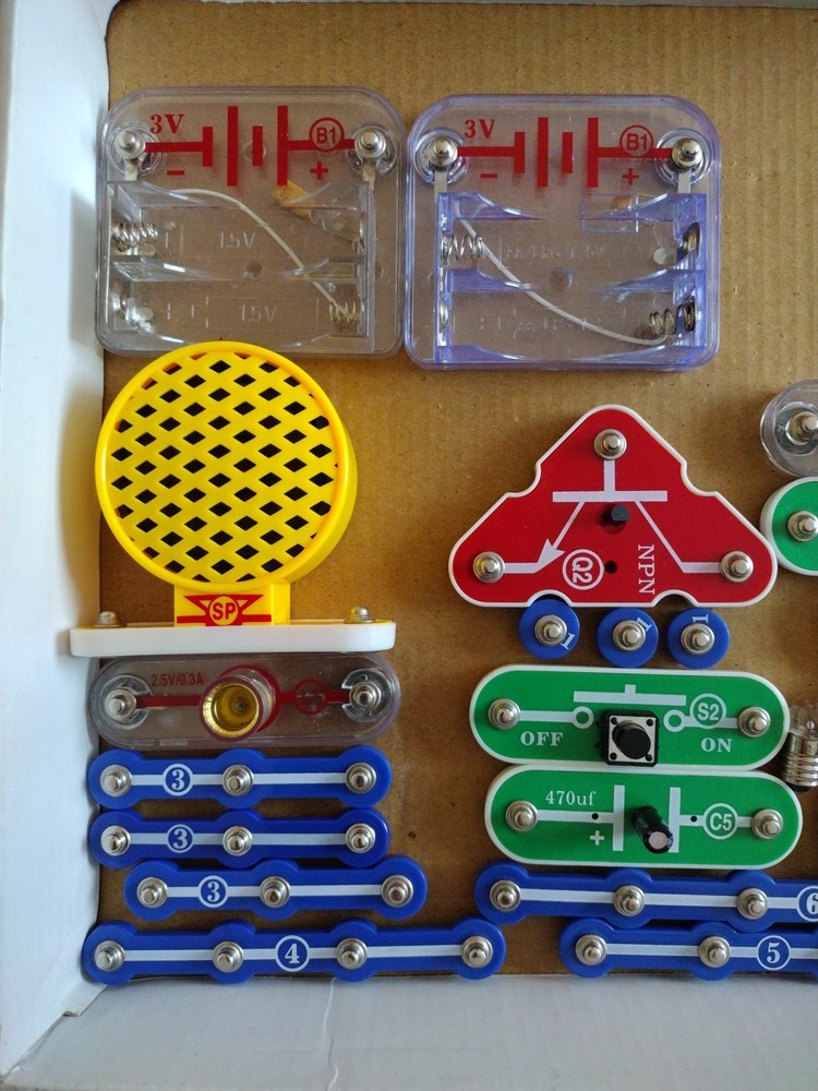 Snap Circuit Electronics Learning Kit Components Educational STEM Toy Pieces