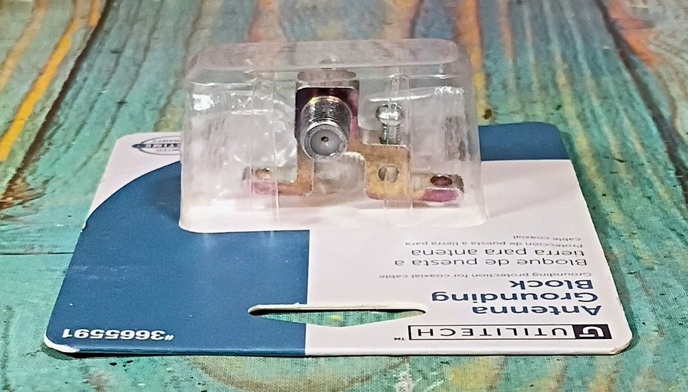 Utilitech Antenna Grounding Block #3665591 - NEW