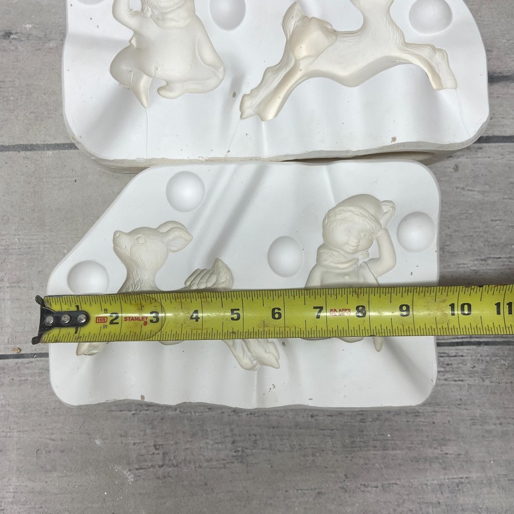 Holland Ceramic Casting Mold Santa Feeding Deer #H-2662