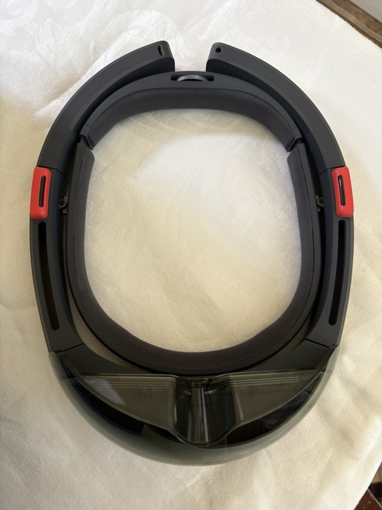 Microsoft Hololens 1 Development Edition (1688) Not Tested