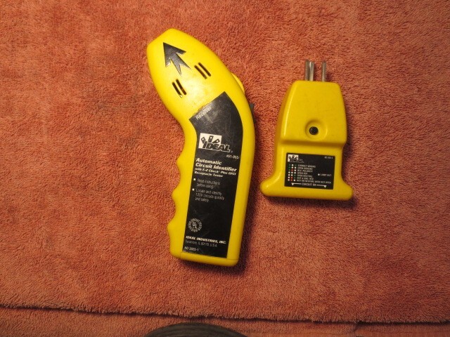 Ideal 2 Piece Automatic Circuit Identifier Set 61-055 Tested