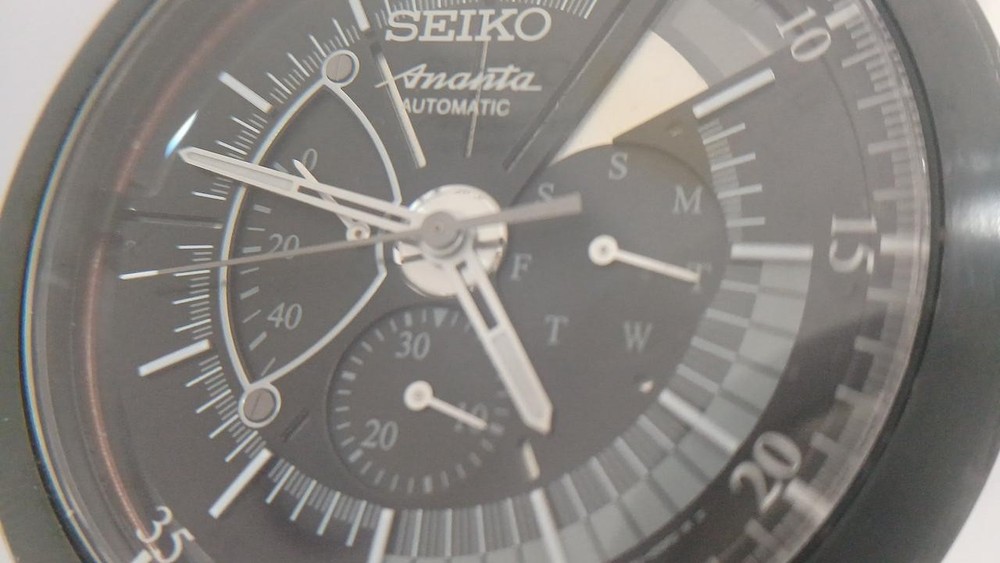Automatic Wristwatch Model Number 6R21 00F0 SEIKO