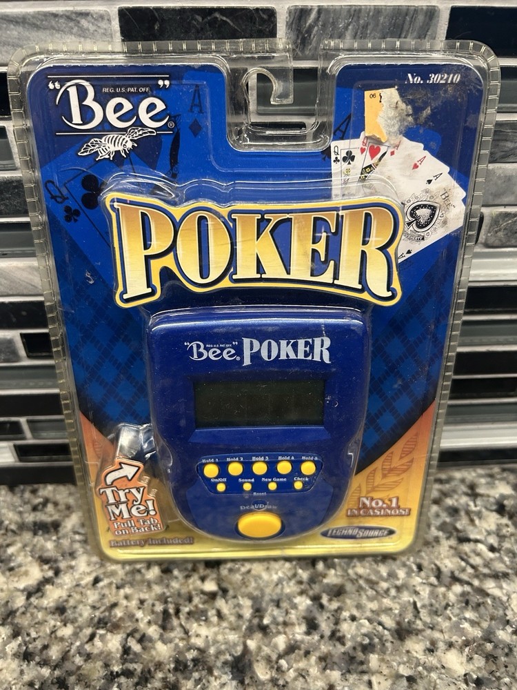 Bee Solitaire Electronic Game Handheld Portable Techno Source New & Sealed 2003