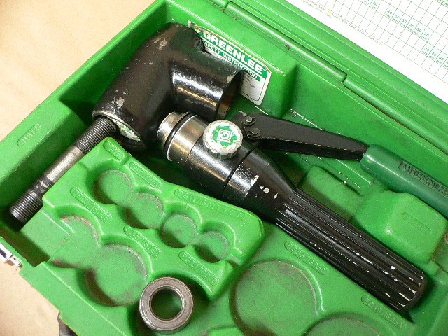 Greenlee 7904-E Quick Draw 90 Hydraulic Punch Driver Kit As Pictured
