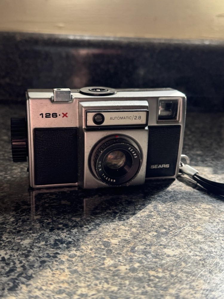 Sears 126 X Camera 40 MM Automatic/2.8 TESTED!! Working
