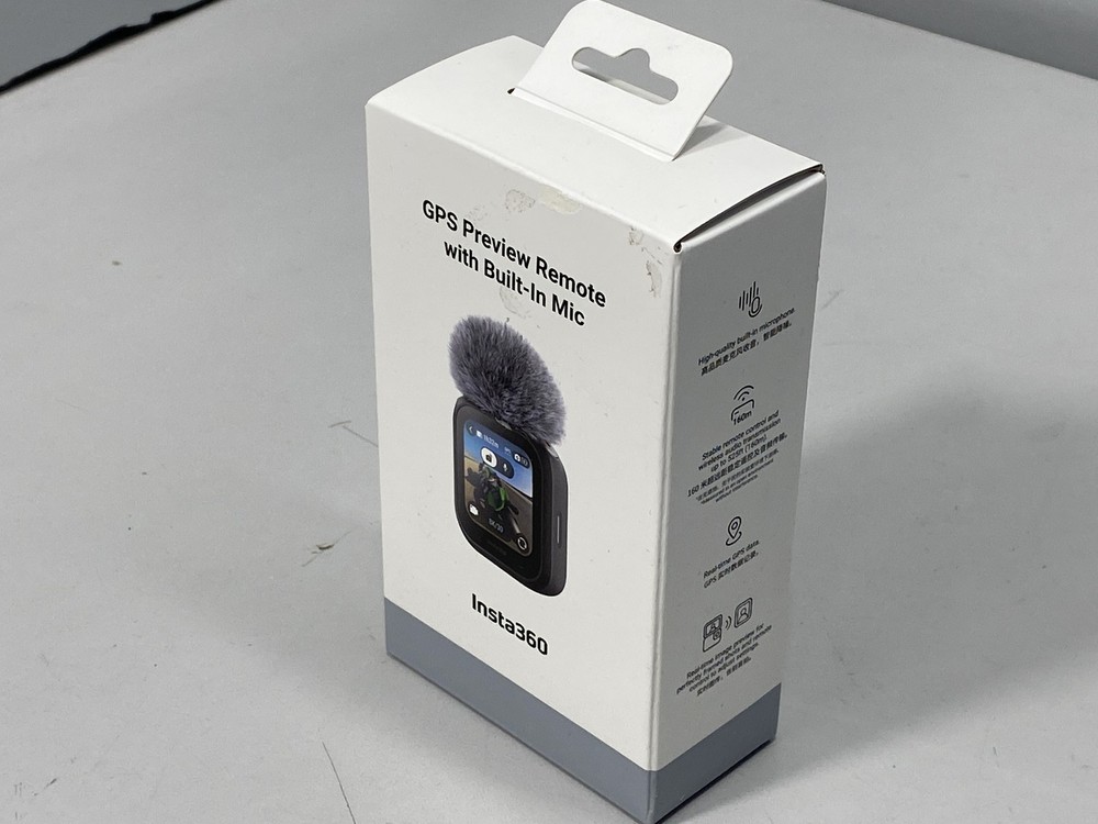 Insta360 GPS Preview Remote with Built-In Mic - Black