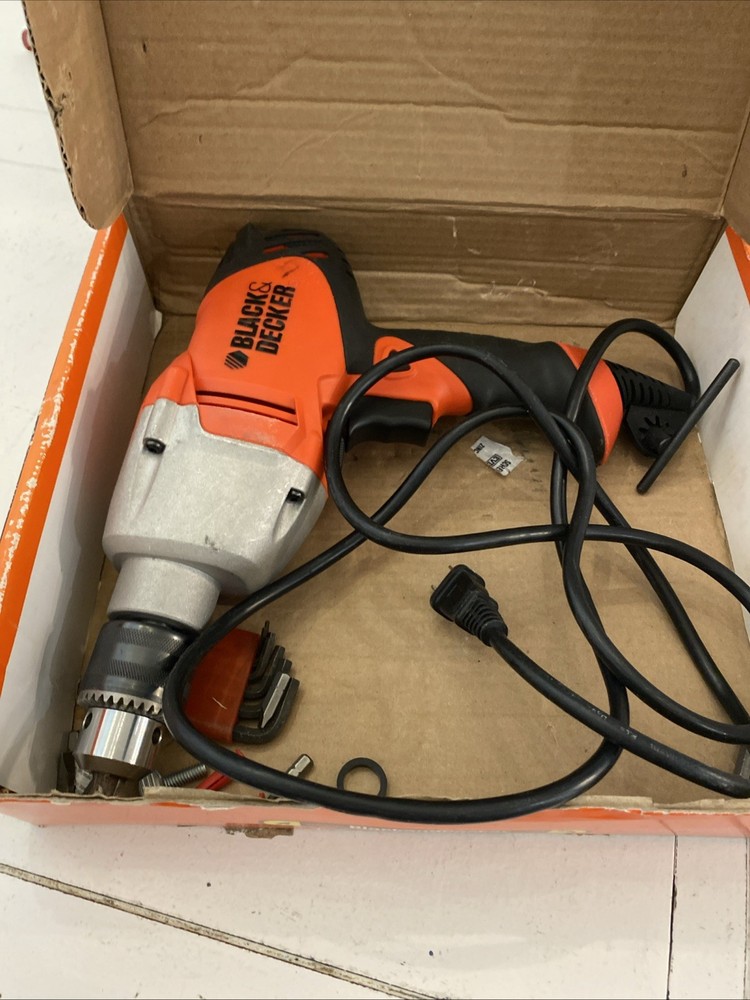 BLACK&DECKER CORDED DRILL DR501, PRE OWNED, TESTED.