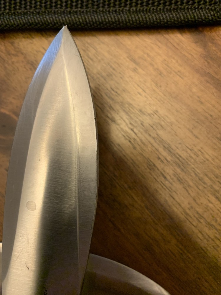 Throwing knives - a pair