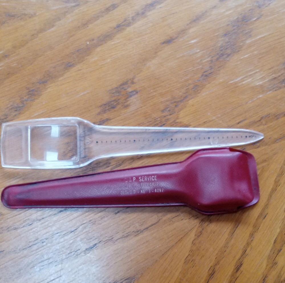 Bausch & Lomb Portable Handheld Magnifying Glass 7 in Clear Red