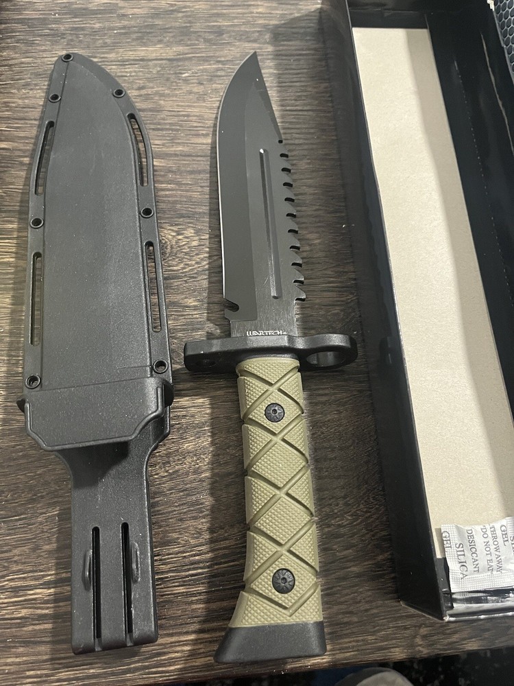 WARTECH HWT101B Fixed Blade Bowie Tactical Serrated