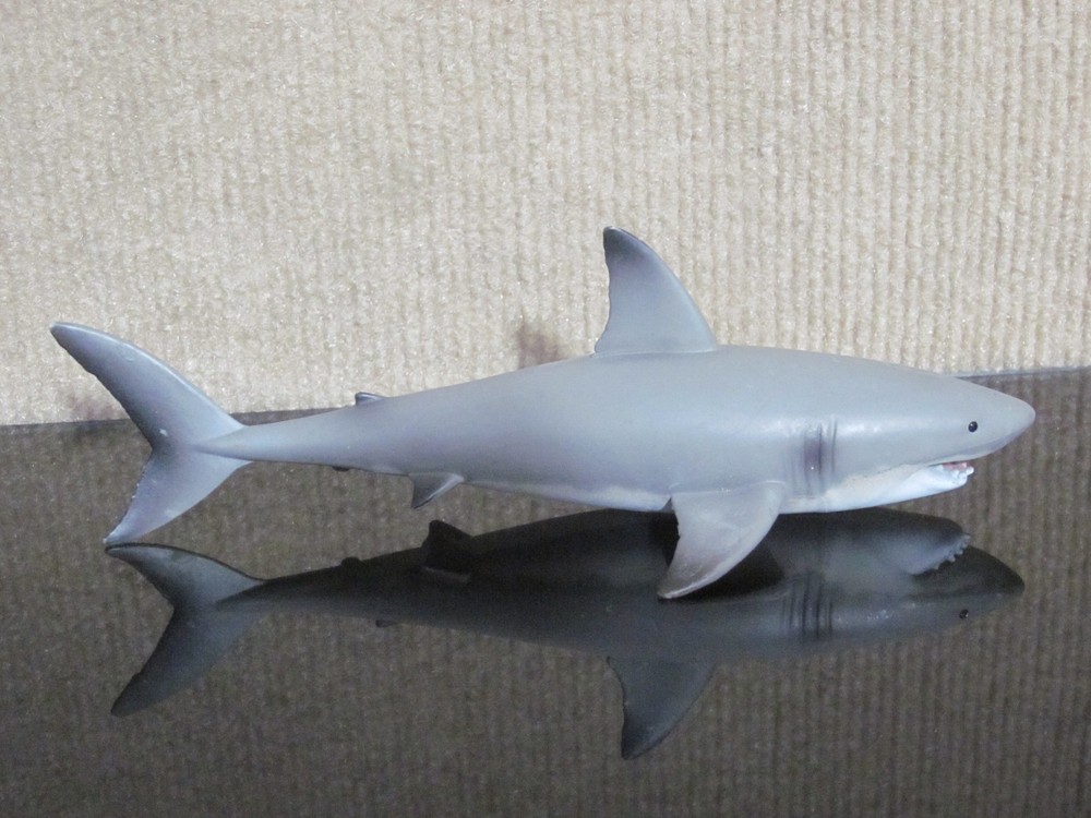 Mojo Great White Shark Animal Figure 2012