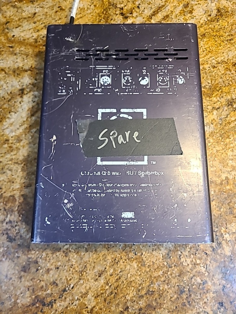 Chroma Q8 way Psu/splitterbox