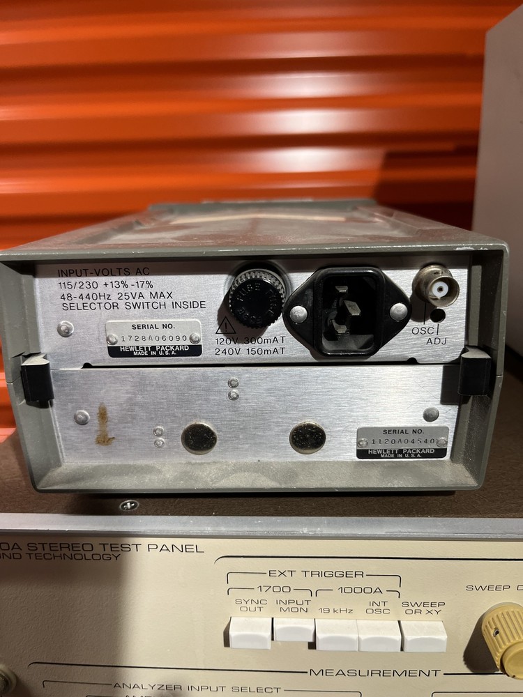 Hewlett Packard HP 5300B Frequency Counter w/ Manual