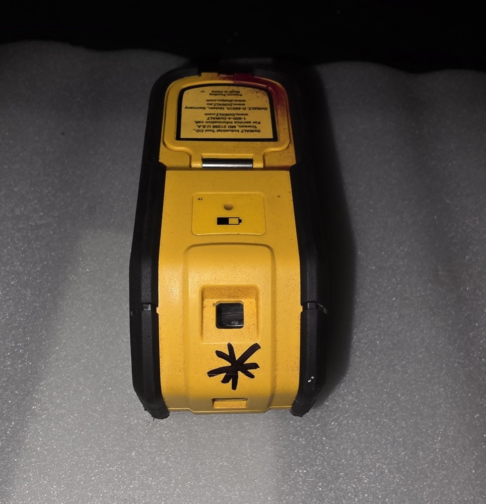 Dewalt Laser Level DW083 Red [ Only Tool ]