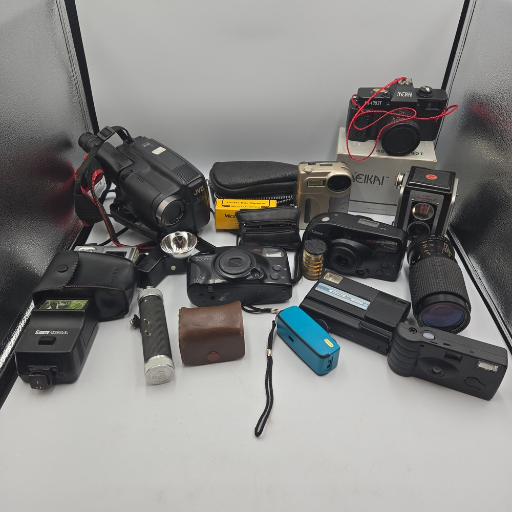 Huge Vintage camera lot - UNTESTED AS IS