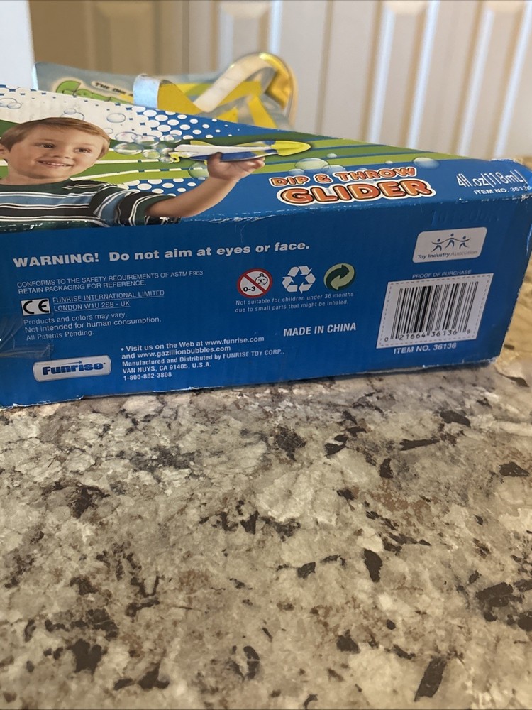 FunRise Gazillion Bubbles Dip & Throw Bubble Glider Plane New With Solution