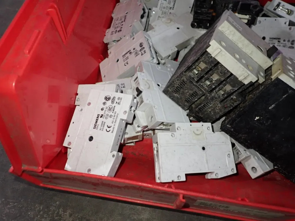 ELECTRICAL COMPONENTS 10251700801