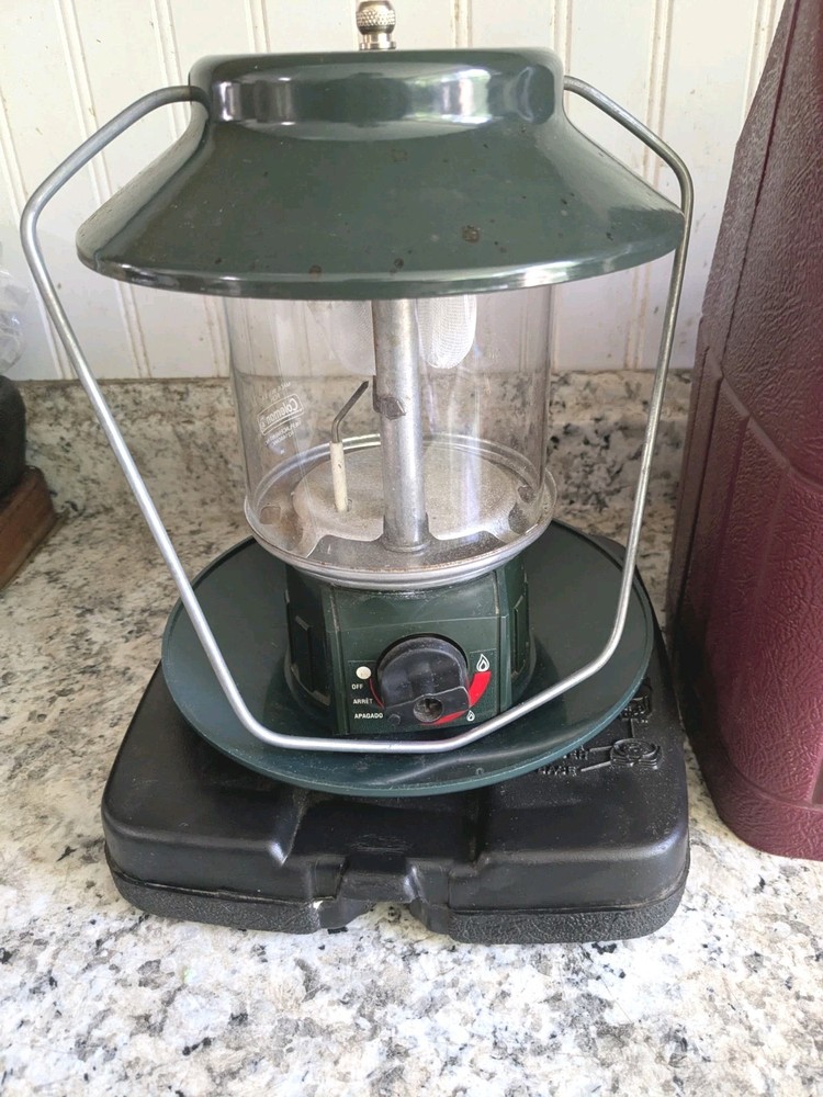 Coleman Electronic Ignition Propane Lantern Model 5154 & Case Double Mantle Lite