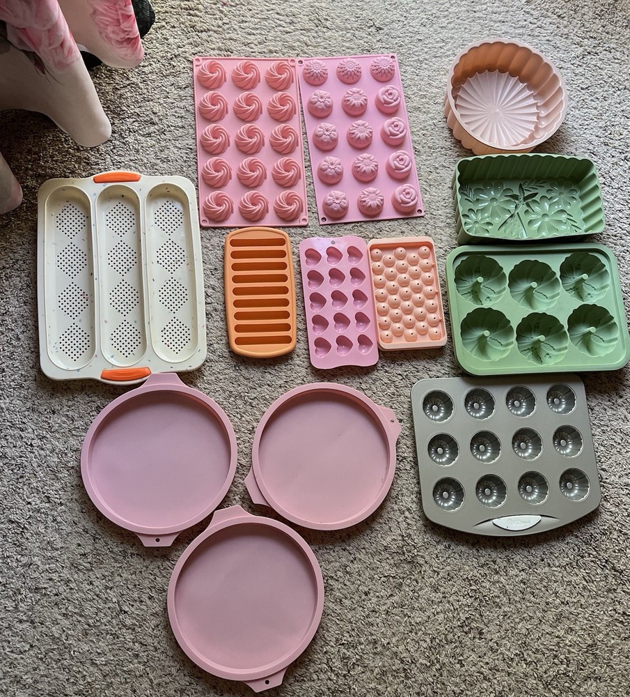 13-Piece Silicone & Metal Bakeware Set