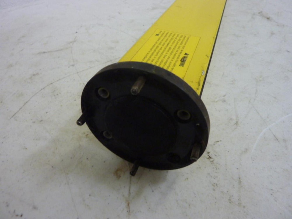 STI Light Curtain Transmitter MS4448 2FB2 Used #60063