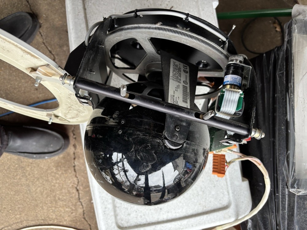 SENSORMATIC 2000 CAMERA For Parts Powers Up