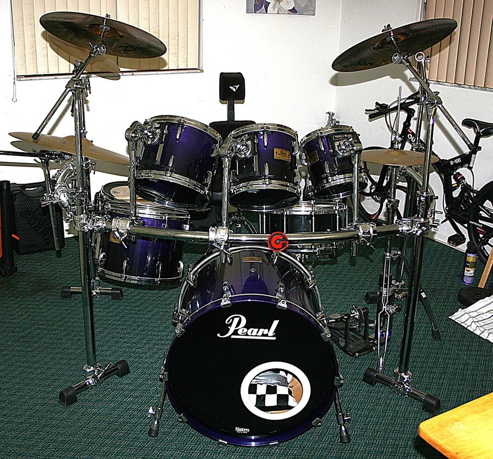 Pearl Masters Custom Extra Maple Shell Complete Drum Set