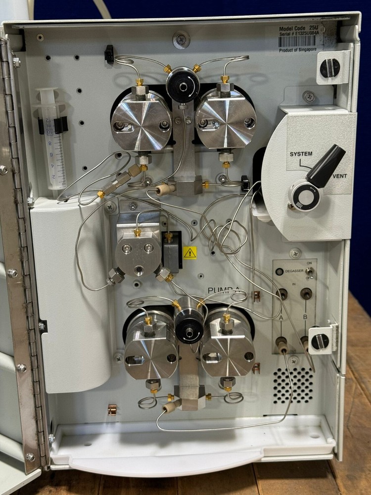 Waters 1525U Programmable Flow Rate Binary HPLC Pump 186001825IVD Model 25U