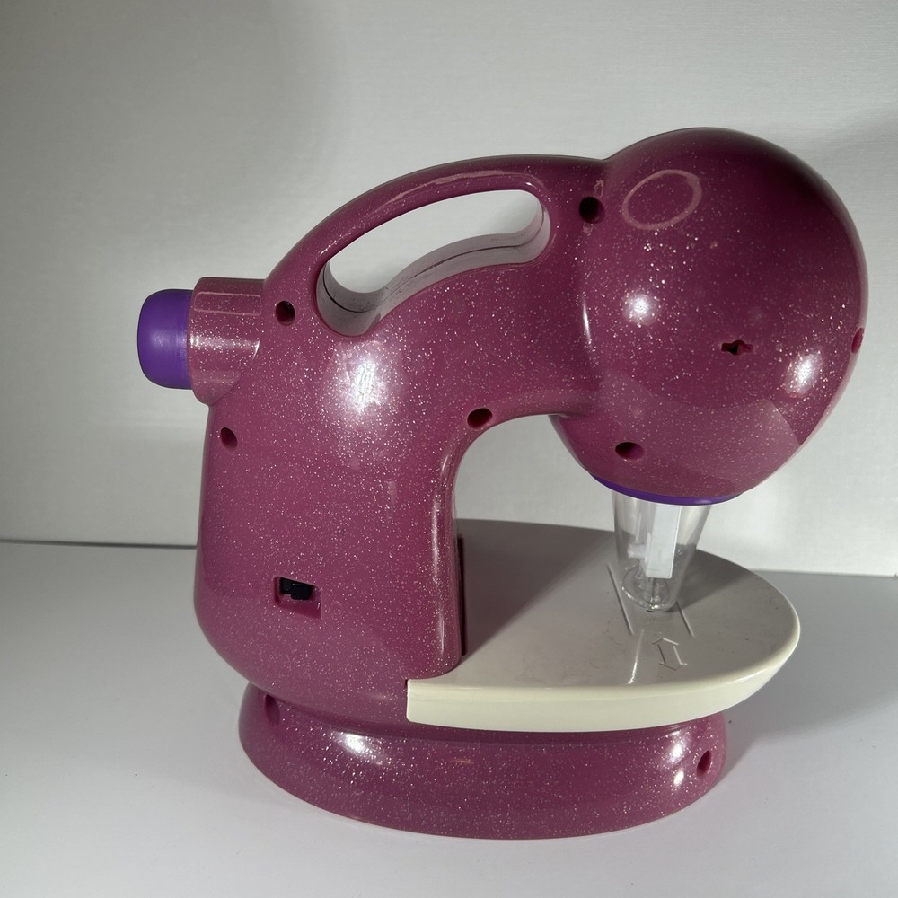 2013 Sew Cool Sewing Machine - Spin Master / No Thread EUC Tested and Works!