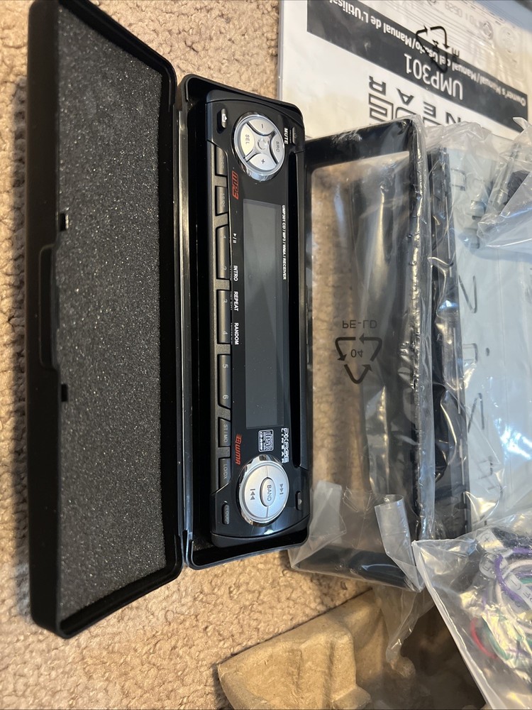 JENSEN PHASE LINEAR UMP301 AM/FM/CD Receiver With Detachable Face