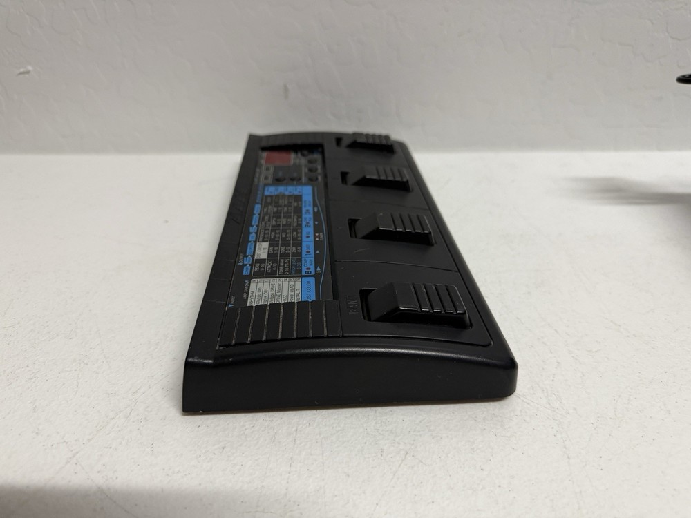 ZOOM player 1010 Advanced Guitar Effects Processor main unit only