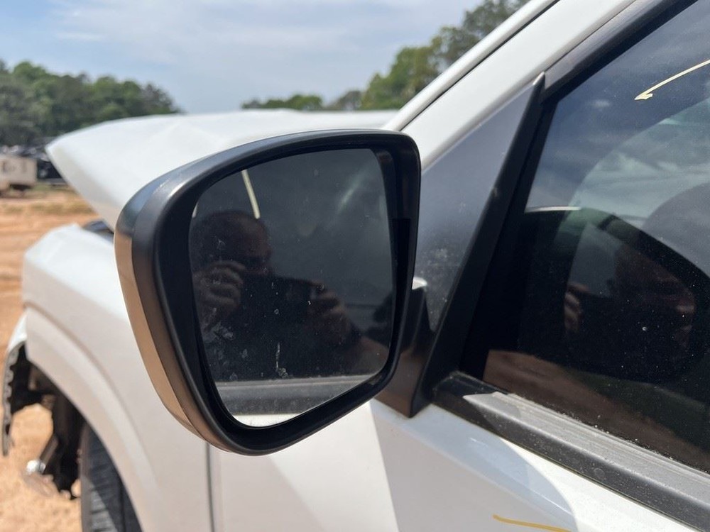 FRONTIER 2022 Keys/Latches/Locks 104835530