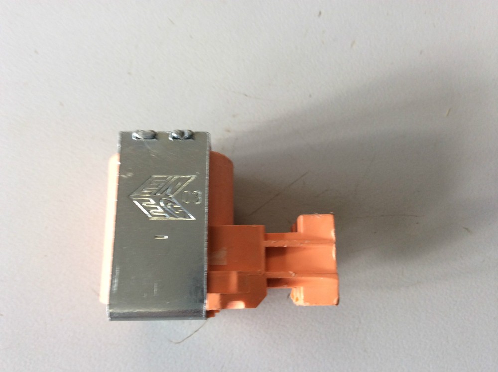686022 - COIL,ORANGE 220