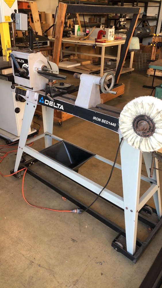 Delta Mid-Sized Lathe - Wood -