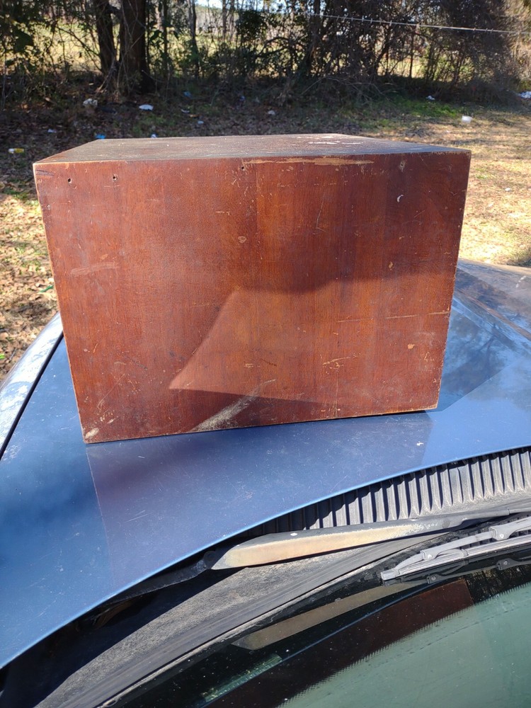 Brainerd & Armstrong Silk Spool Display