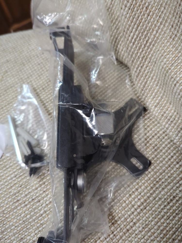 CTA Compact Wall Mount – CTA Security Wall Mount with Lock & Key System for iPad