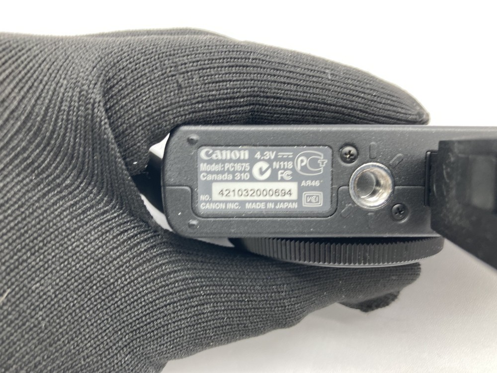 Excellent Canon PowerShot S100 12.1MP Digital Compact Camera B390